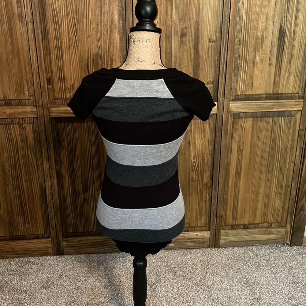 Mandee medium sweater - Picture 2 of 3
